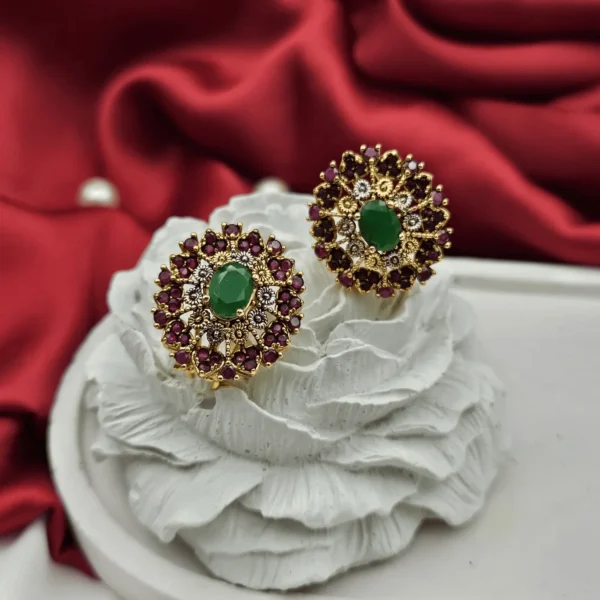 EMERALD GREEN STUD EARRINGS FOR GIRLS/WOMEN'S